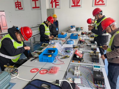 无码AV免费精品一区二区三区